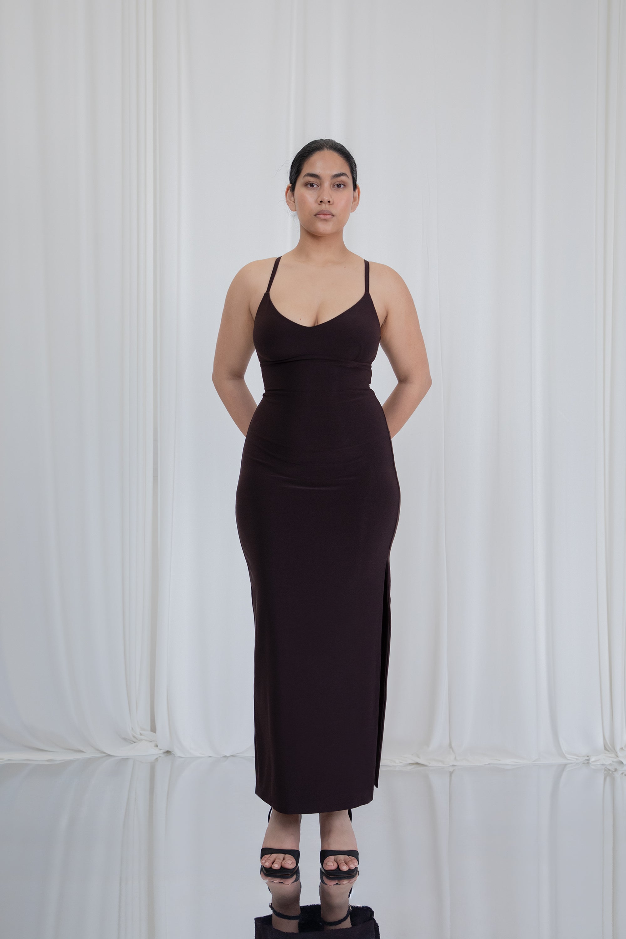colour:Deep Black