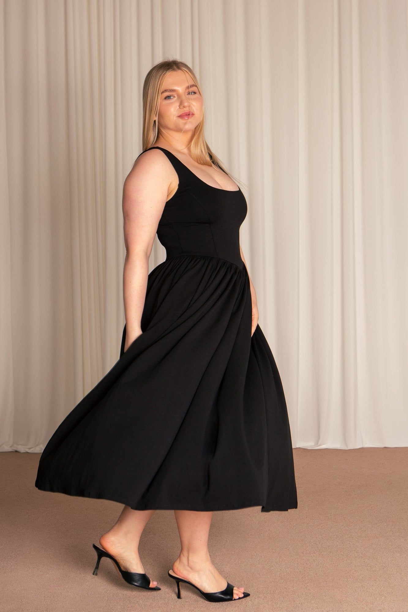 Isabella Dress Black M