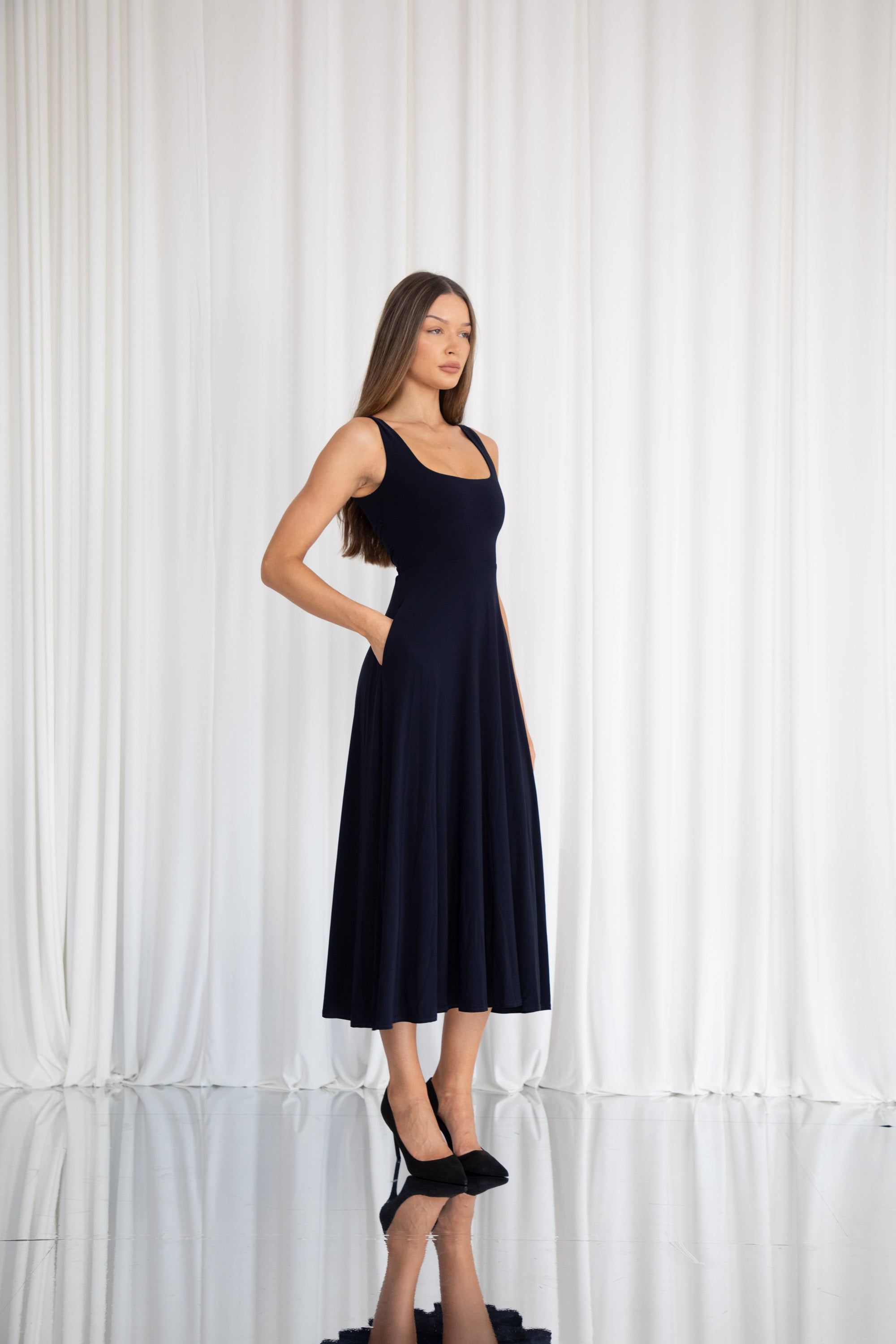 Juni Reversible Maxi Dress - Image 4