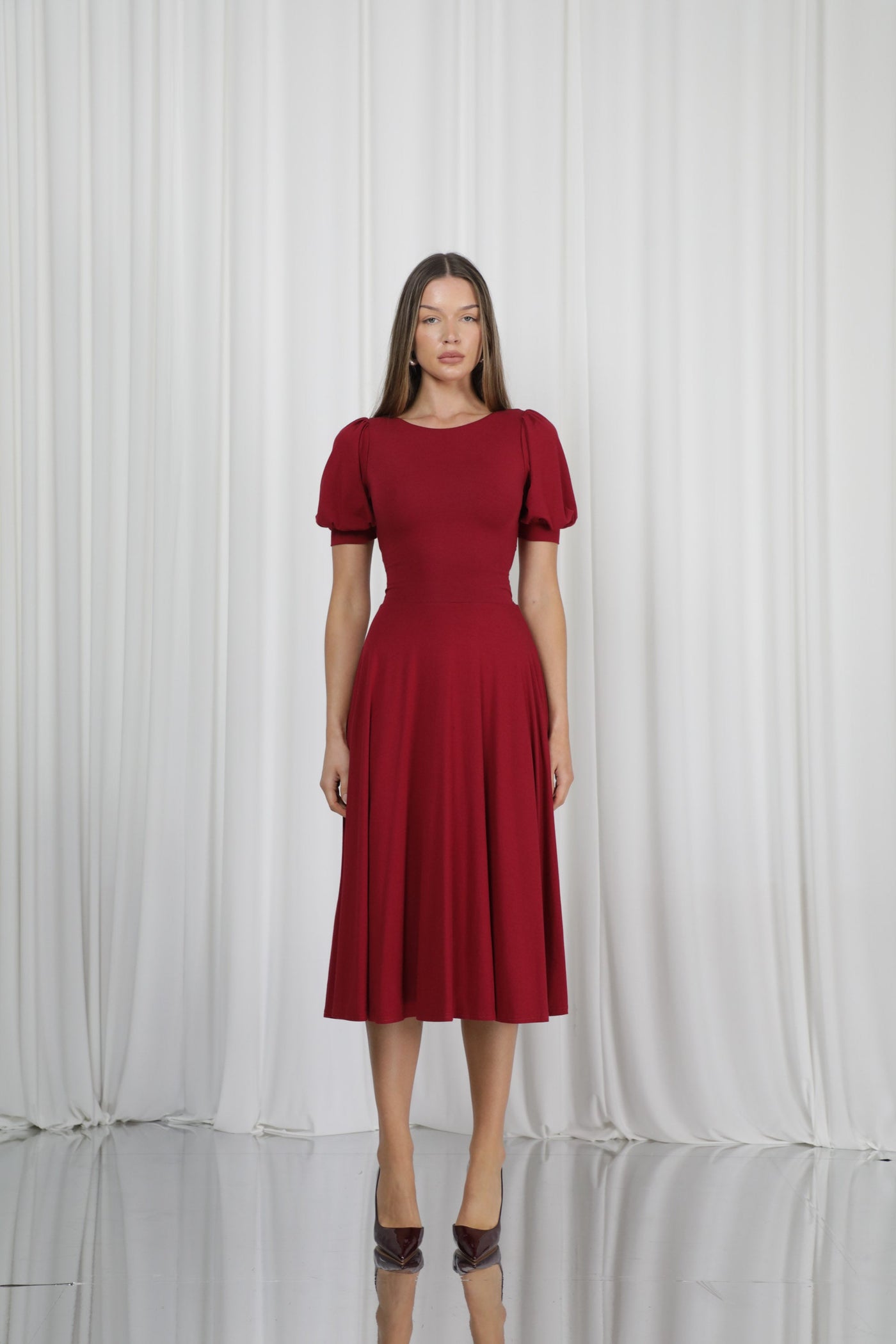 colour:Wine Red