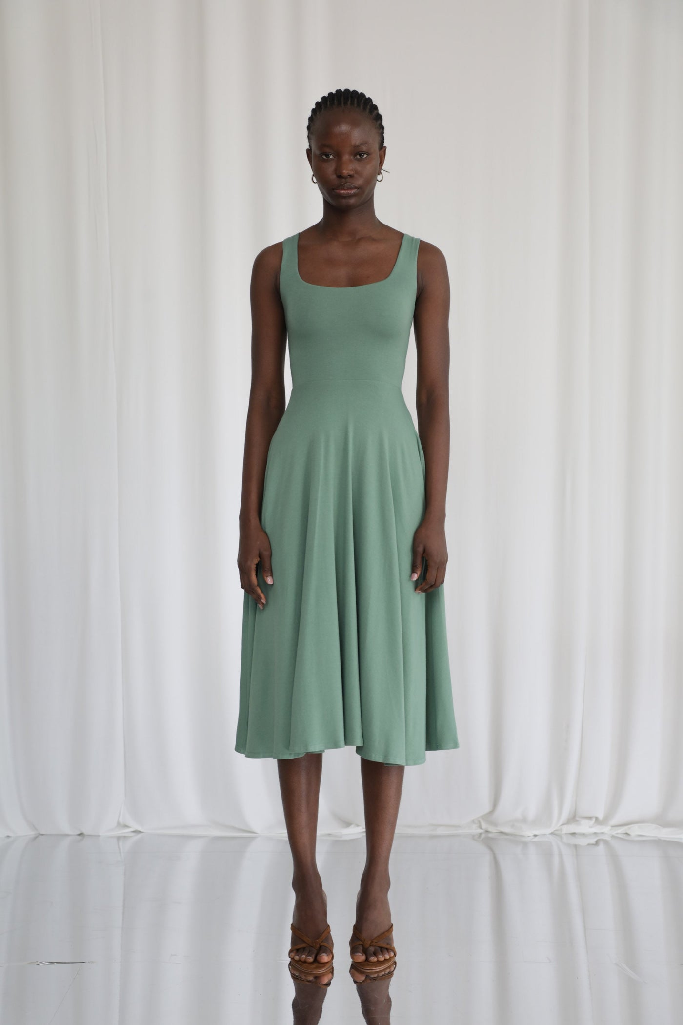 colour:Sage Green