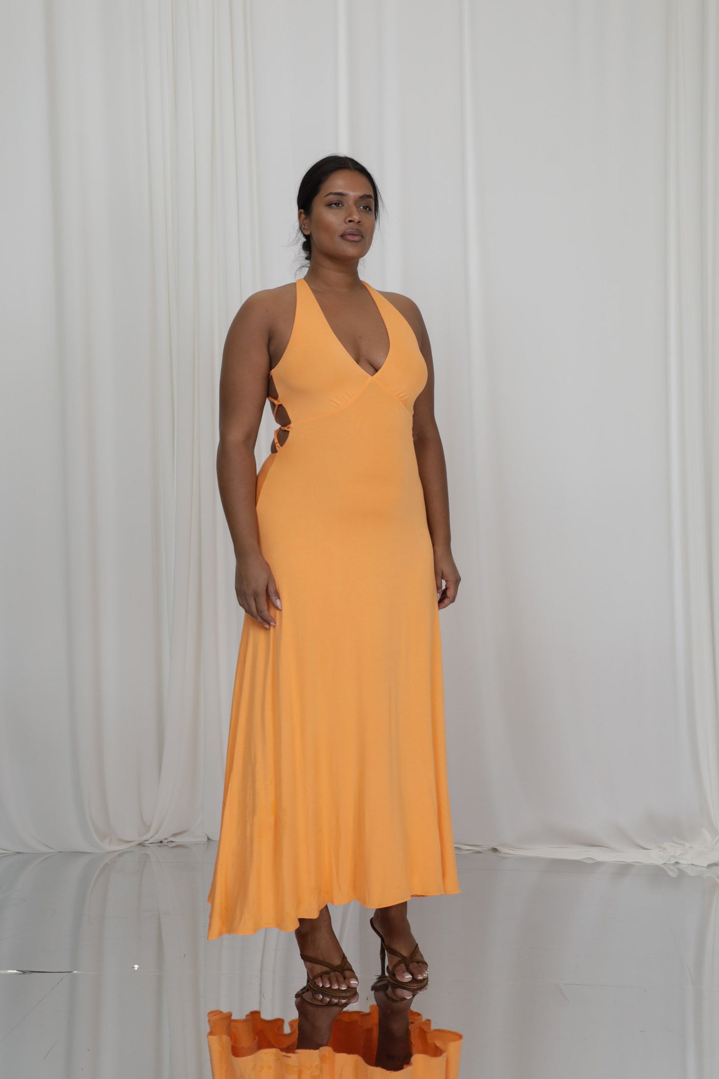 colour:Orangey