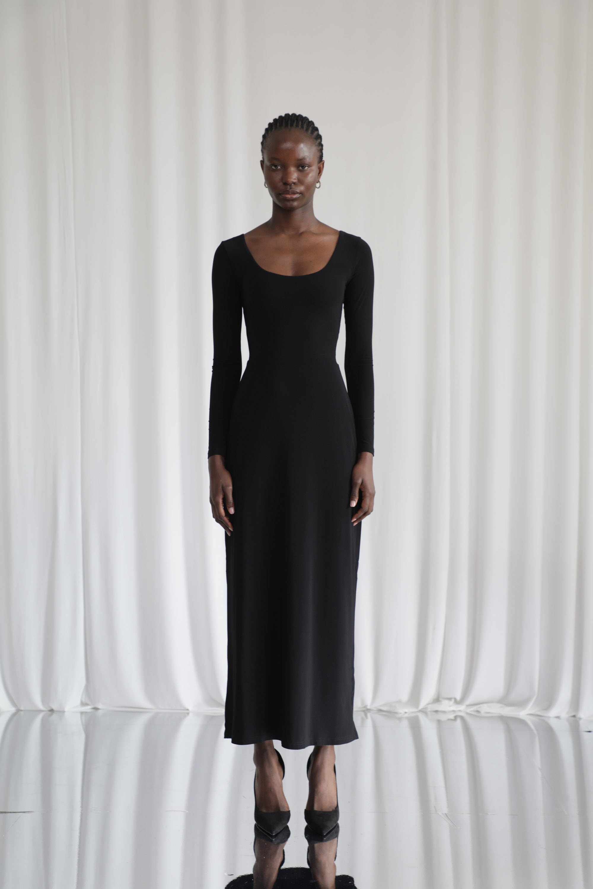 colour:Deep Black