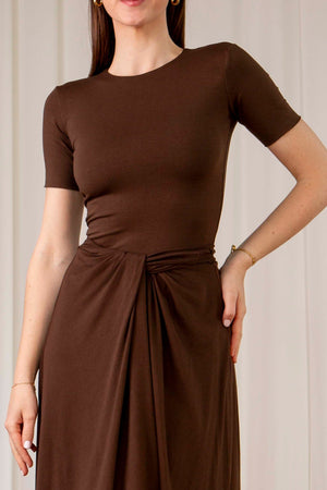 colour:Chocolate