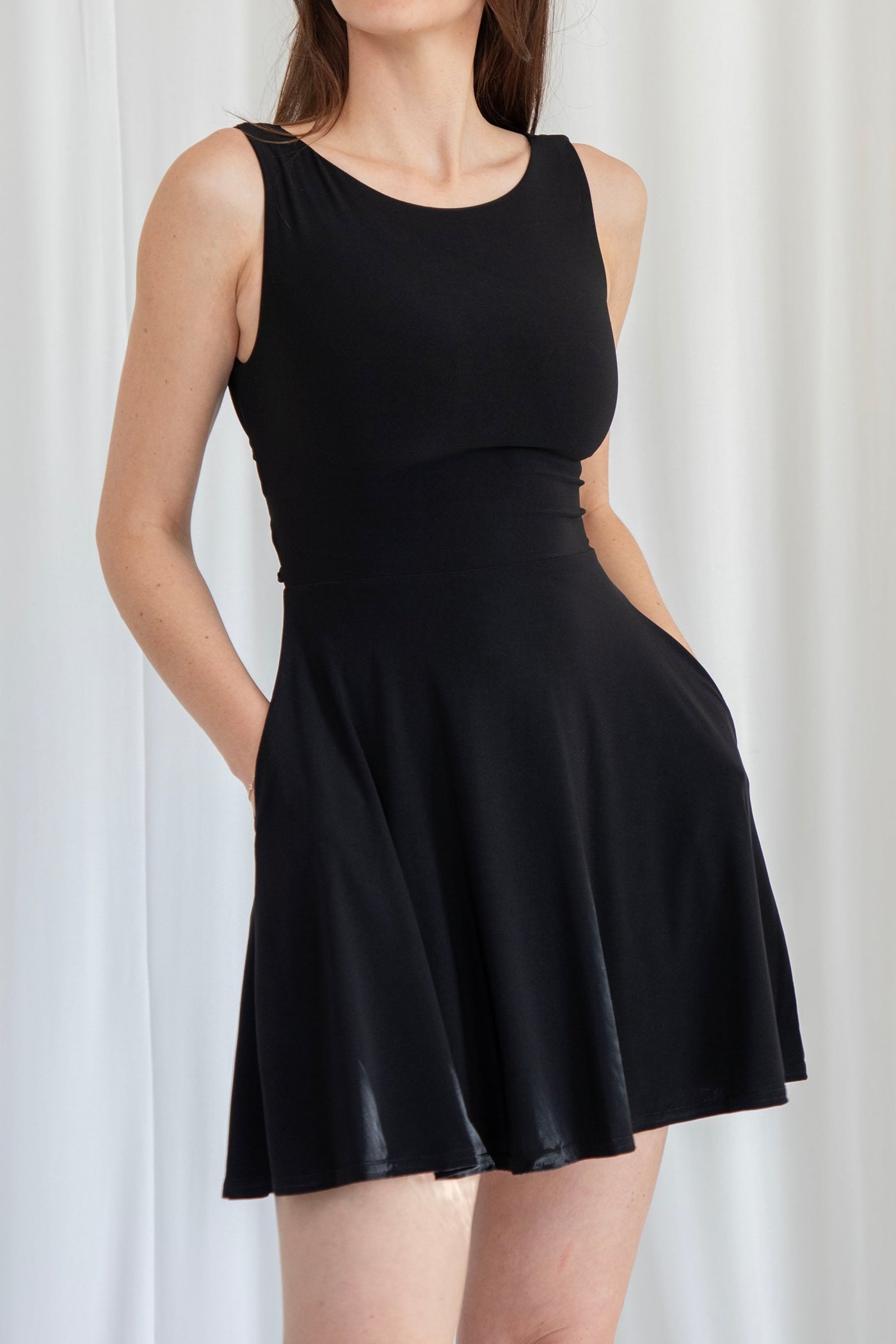 colour:Deep Black