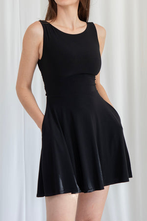 colour:Deep Black