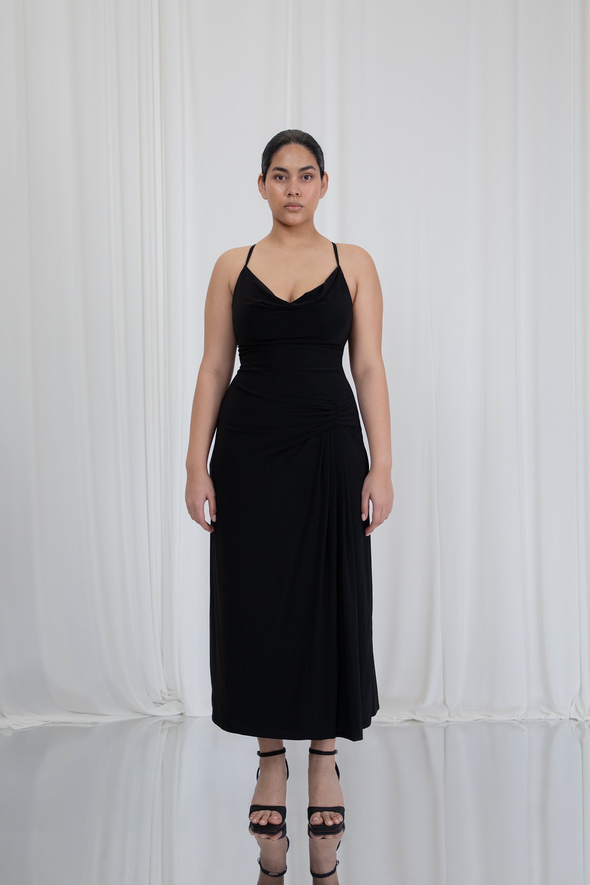 colour:Deep Black