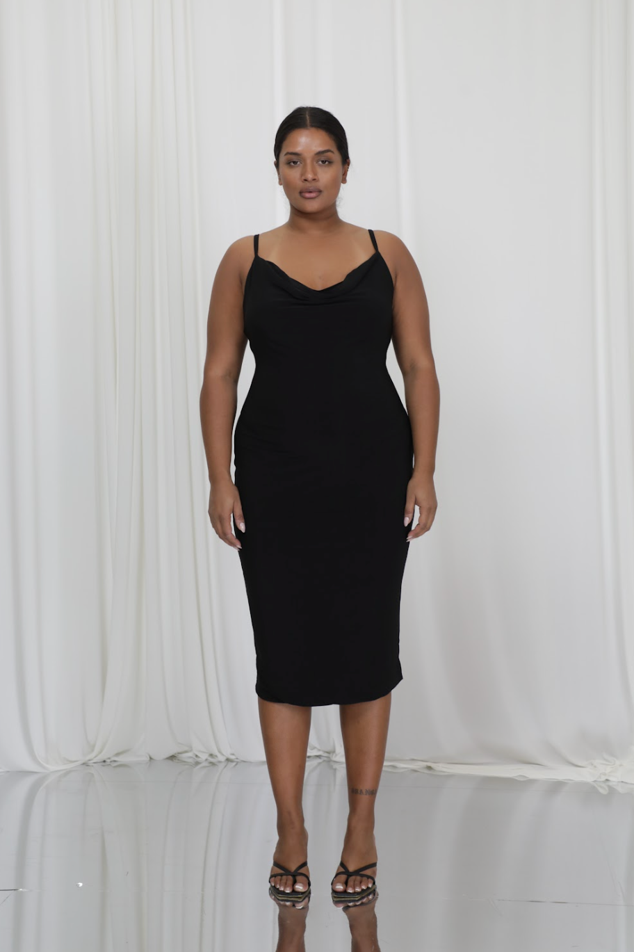 colour:Deep Black