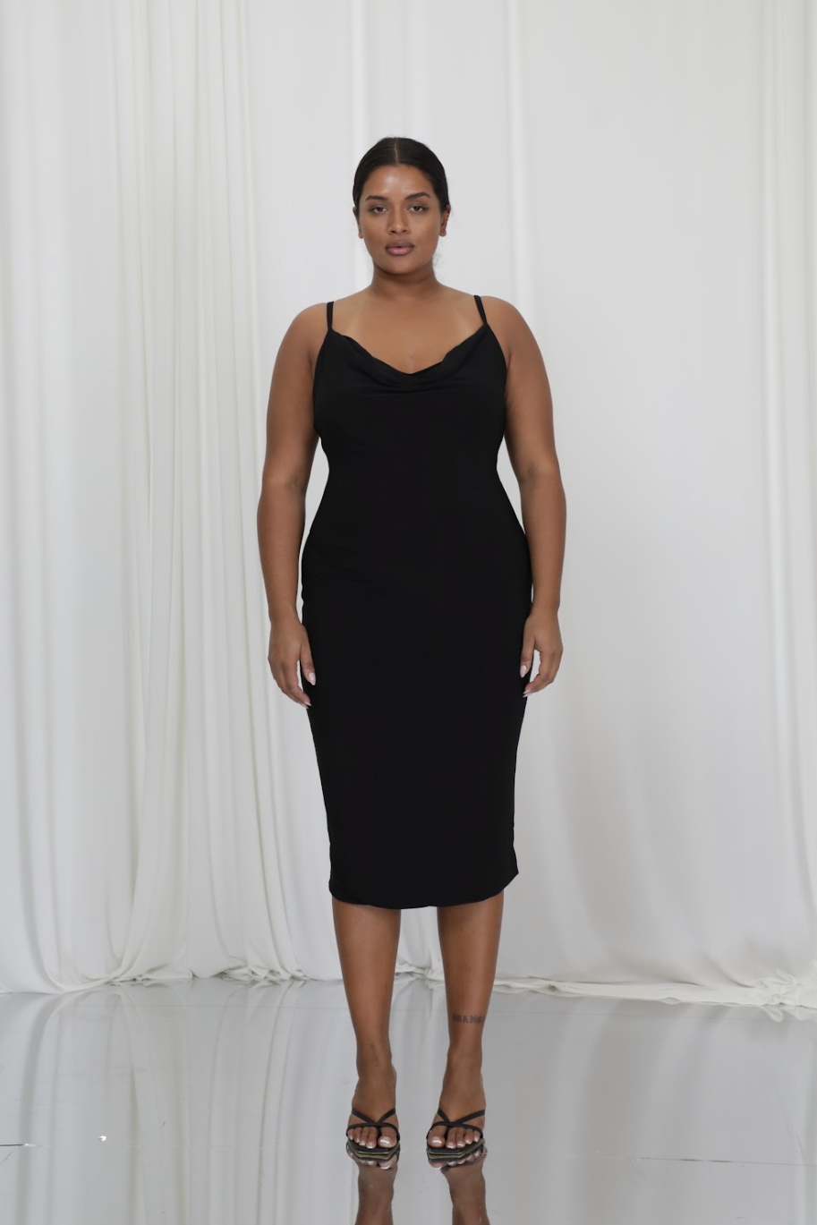 colour:Deep Black