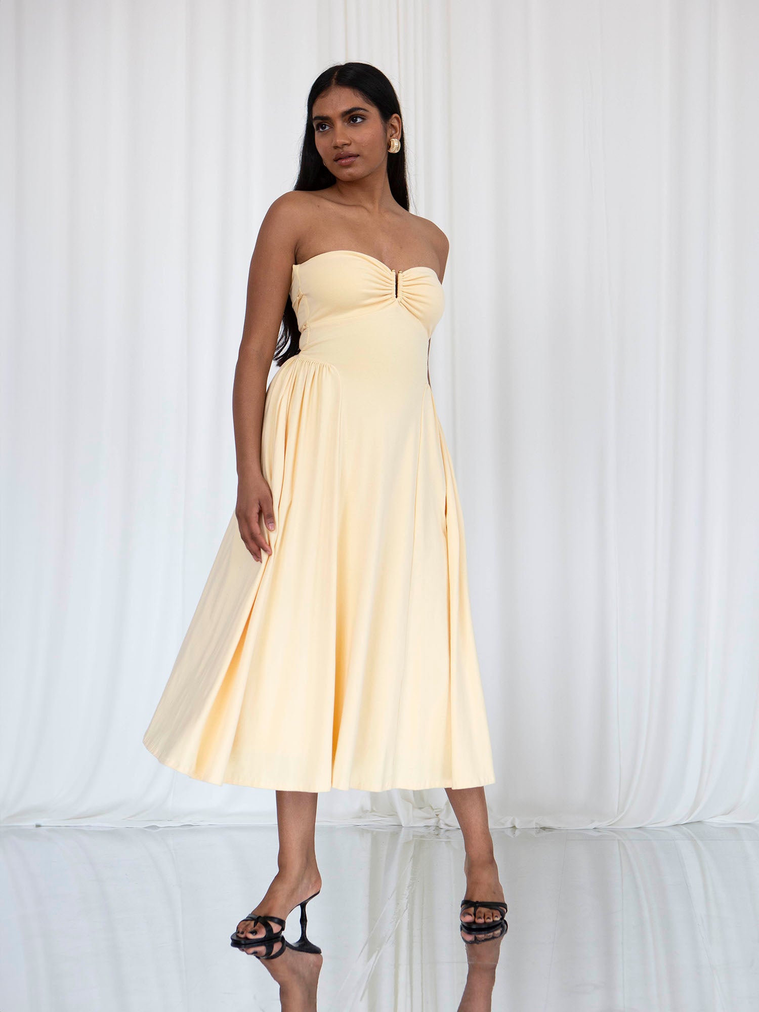 colour:Buttercream Yellow